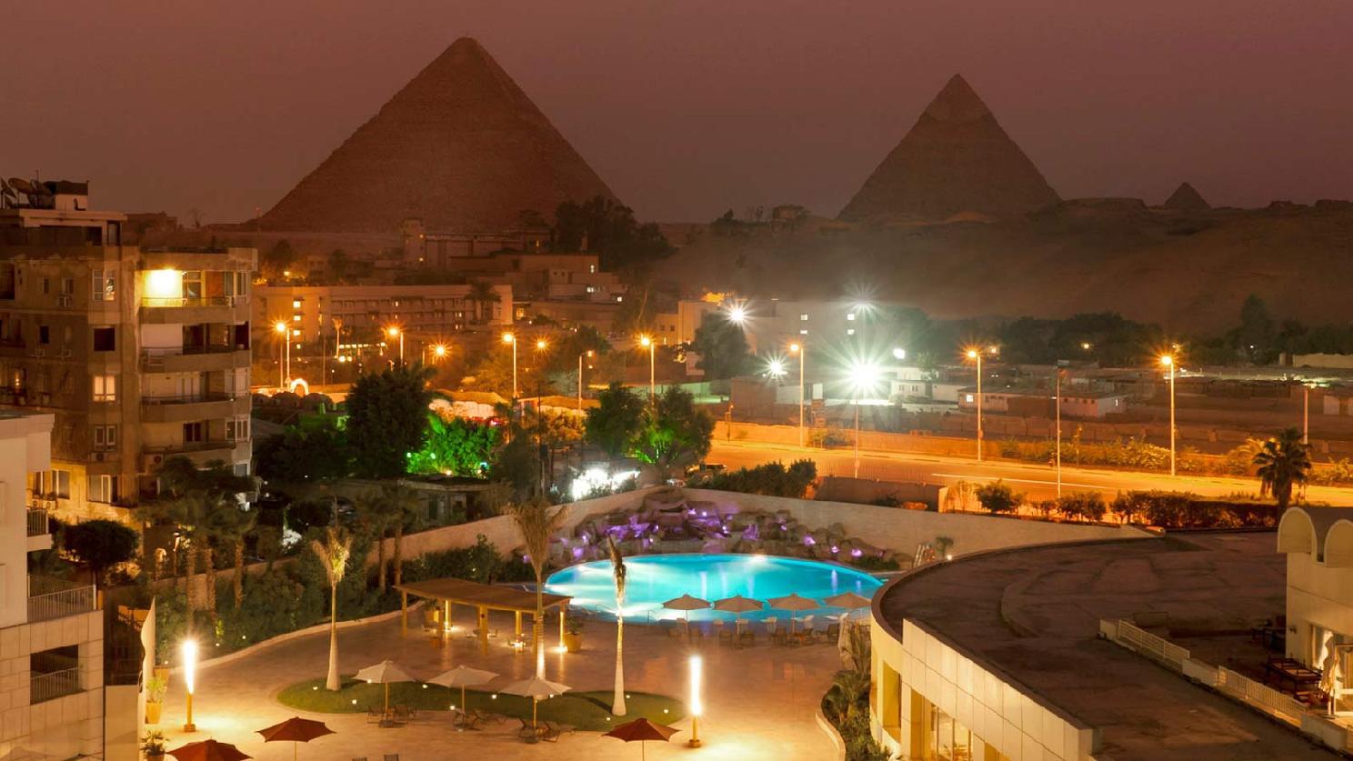 Le Meridien Pyramids Hotel & Spa Giza Экстерьер фото